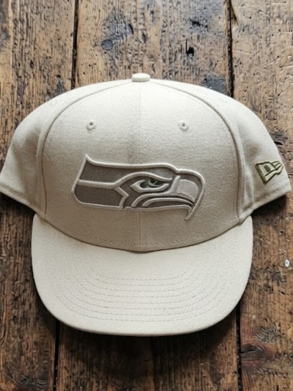 Rare Seattle Seahawks white snapback hat OS